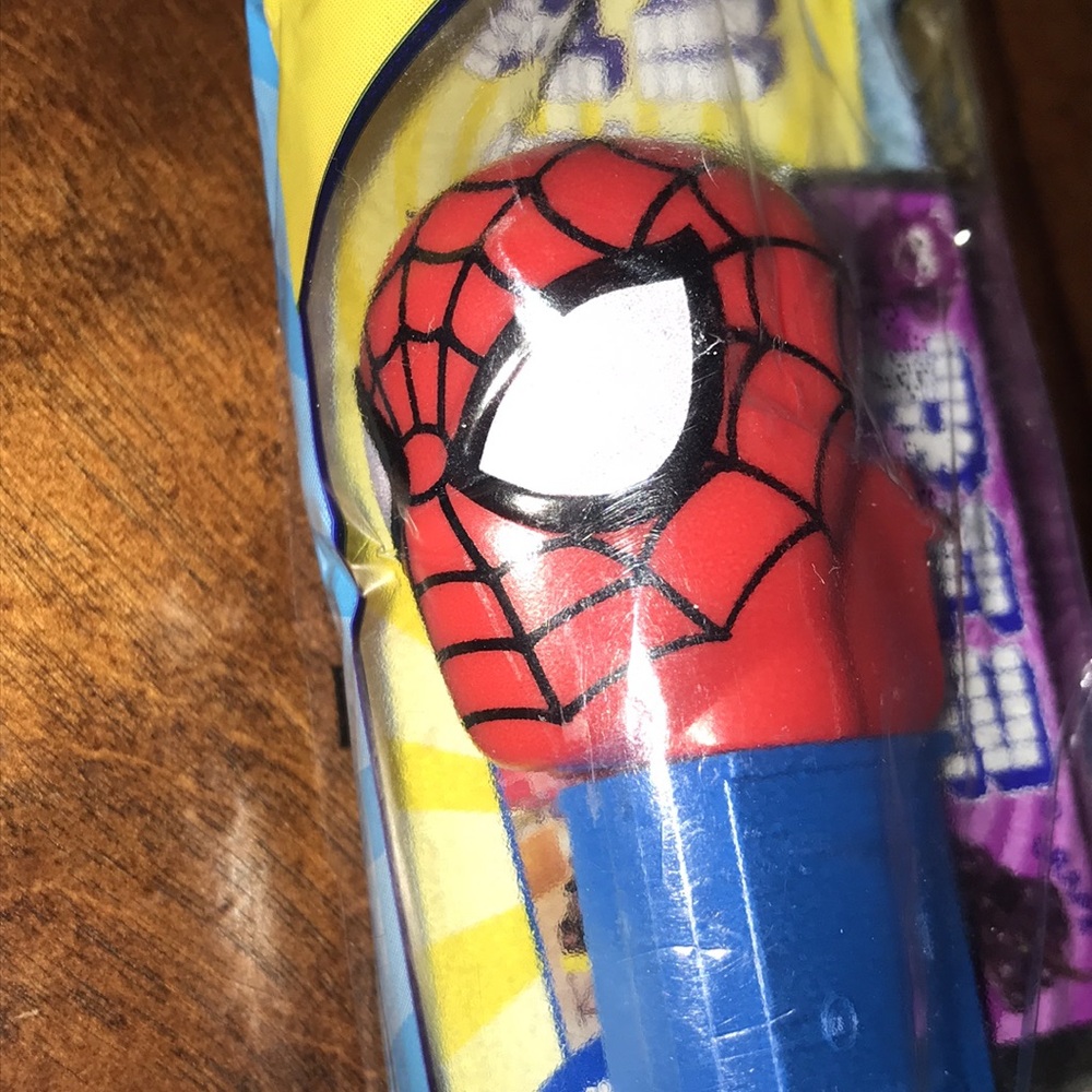 NEW NIP PEZ Candy Dispenser Marvel SPIDER-MAN with Feet - Picture 2 of 5